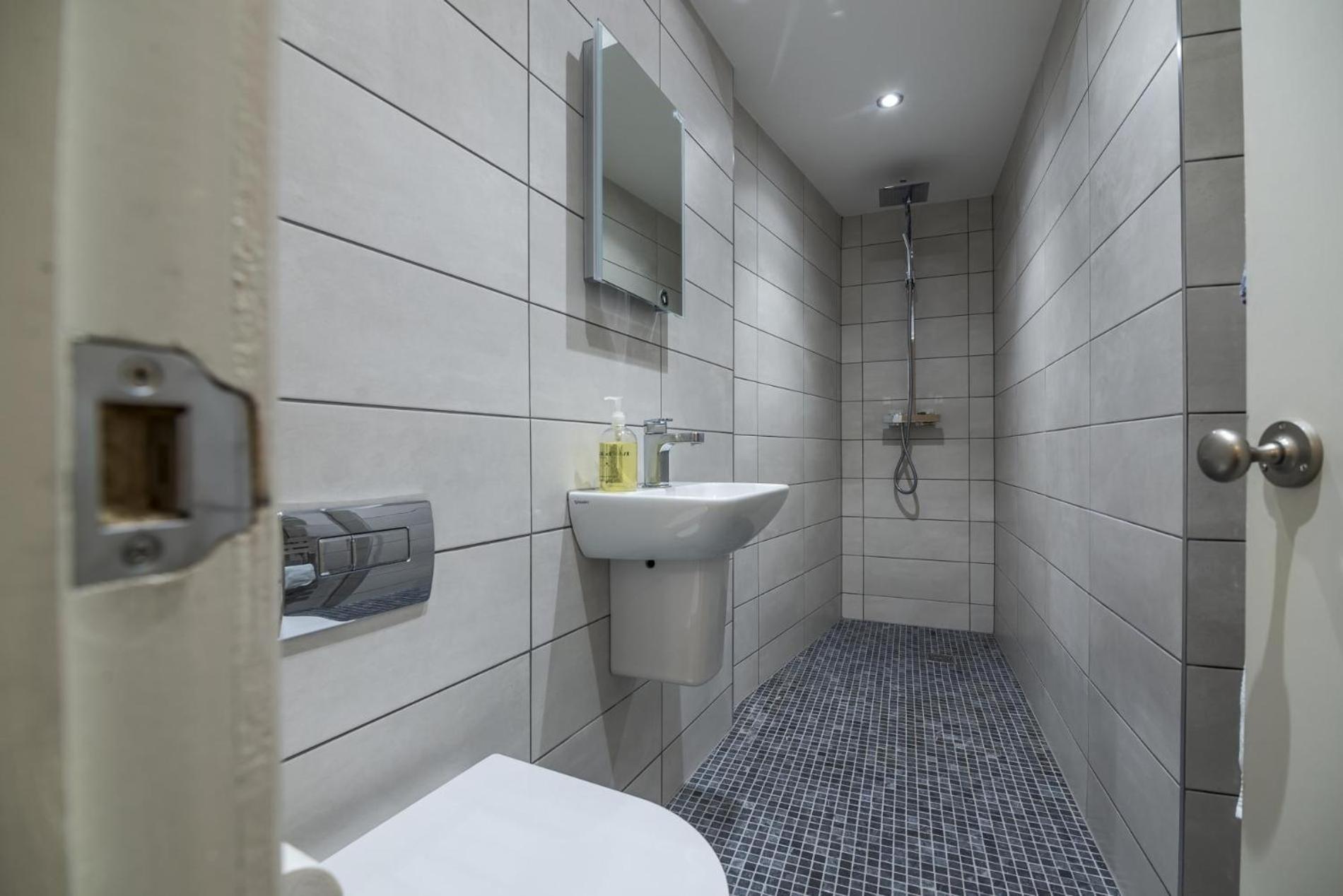 Sea Legs - 2 Bedroom Apartment - Tenby Kültér fotó