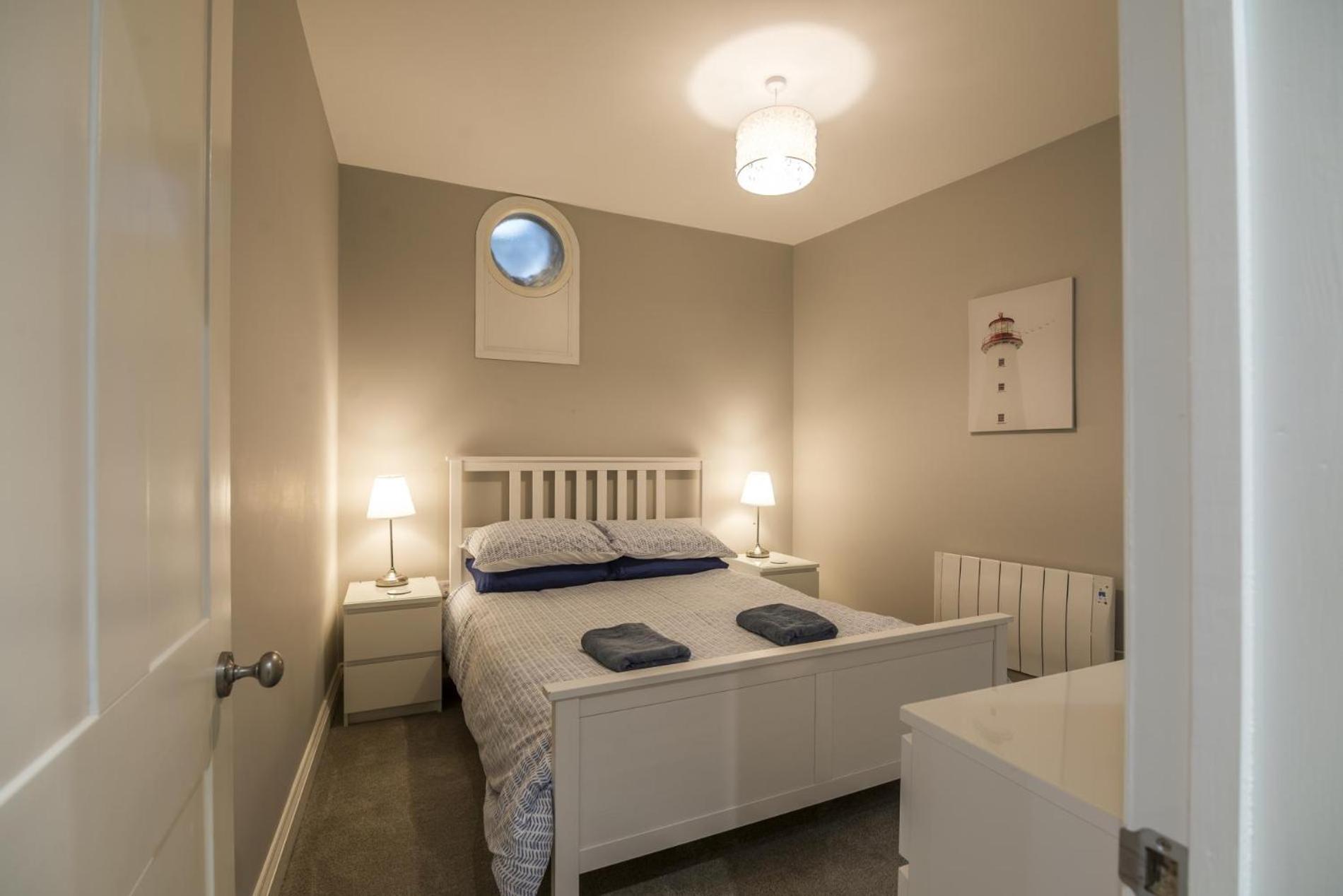 Sea Legs - 2 Bedroom Apartment - Tenby Kültér fotó