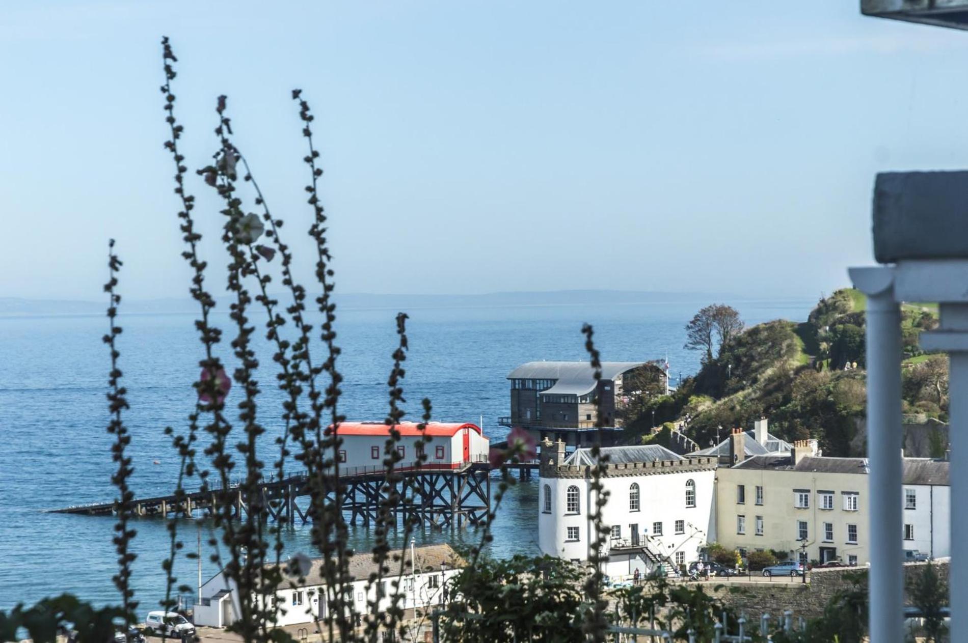 Sea Legs - 2 Bedroom Apartment - Tenby Kültér fotó